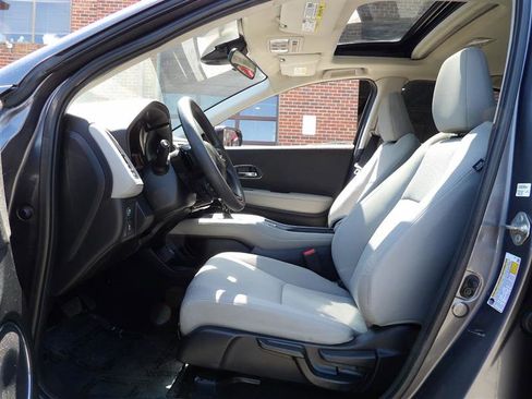 Used 2019 Honda HR-V EX image 10