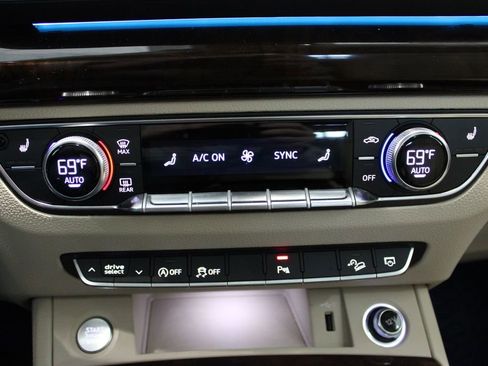 Used 2018 Audi Q5 Prestige w/ Prestige Package image 8