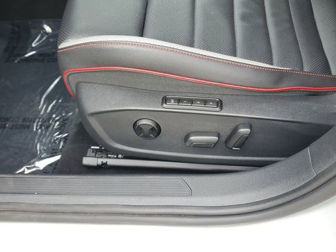 Used 2024 Volkswagen GTI Autobahn image 23