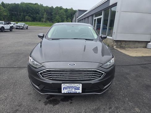 Used 2018 Ford Fusion SE FWD image 3