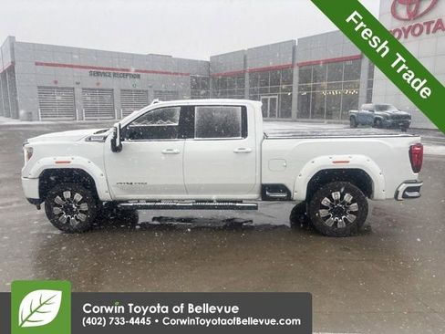 Used 2022 GMC Sierra 3500 AT4 w/ AT4 Preferred Package image 7