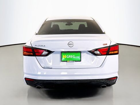 Used 2024 Nissan Altima 2.5 SR FWD image 8