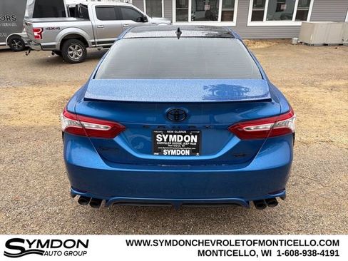 Used 2020 Toyota Camry XSE image 4