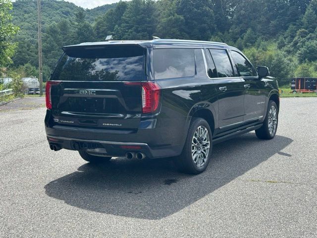 Used 2023 GMC Yukon XL Denali Ultimate AWD/4WD image 7