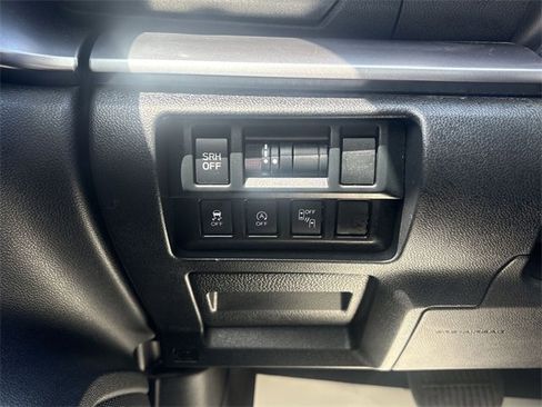 Used 2020 Subaru Crosstrek 2.0i Limited w/ Moonroof Package w/Navigation image 35