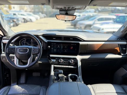 Used 2024 GMC Sierra 1500 Denali w/ Denali Reserve Package image 7