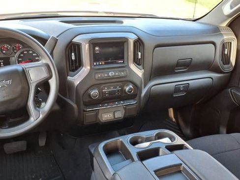 Used 2021 Chevrolet Silverado 1500 Custom Trail Boss w/ LPO, Dark Essentials Package AWD/4WD image 15