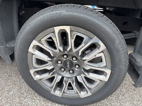 Used 2023 GMC Sierra 1500 Denali Ultimate image 17