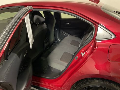 Used 2025 Toyota Corolla SE image 30