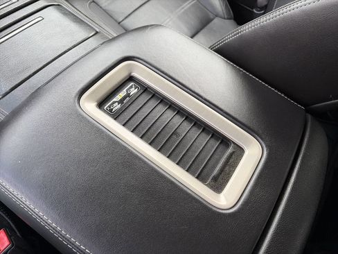 Used 2015 GMC Yukon XL Denali w/ Premium Package image 38