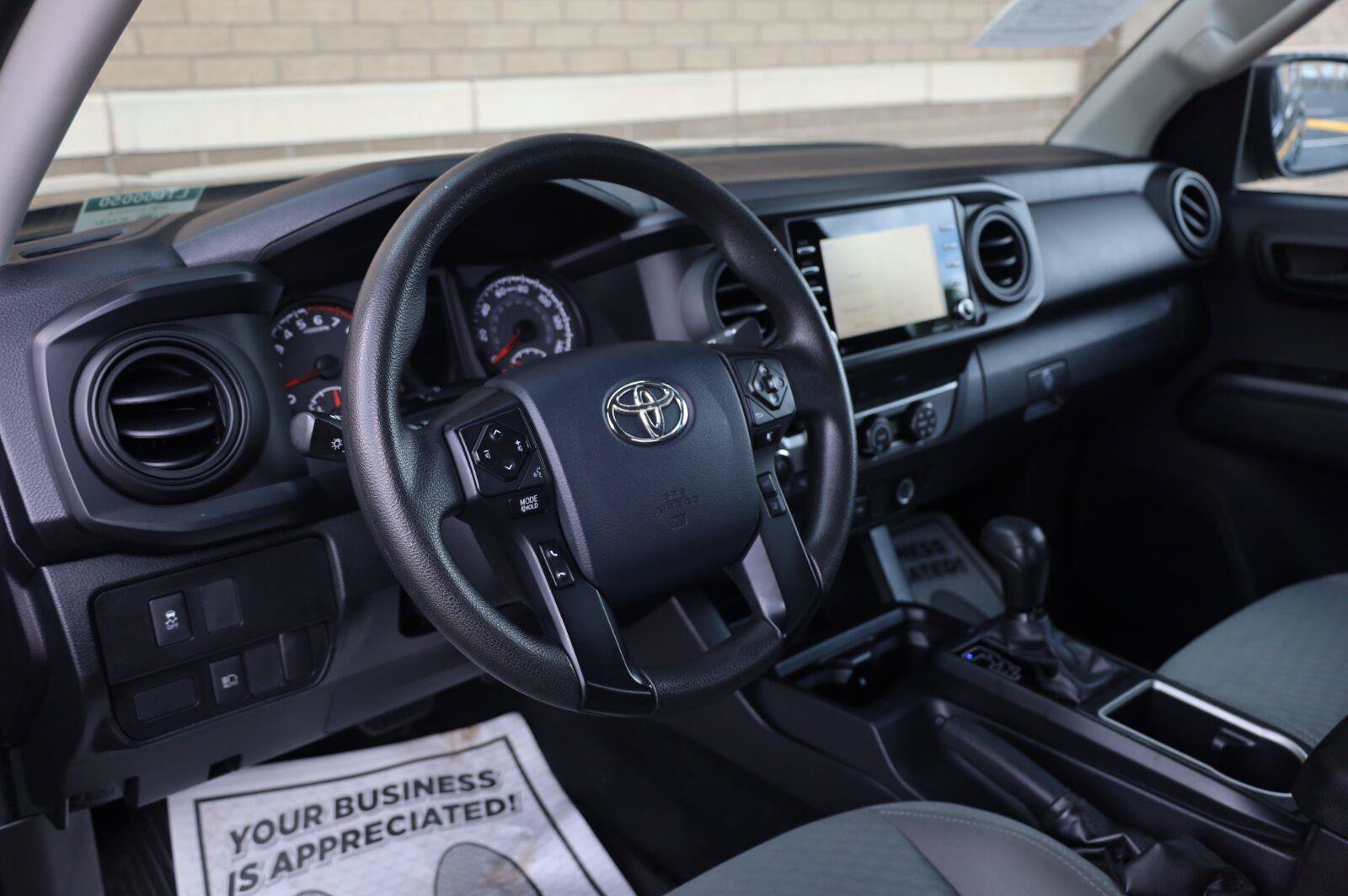 Used 2020 Toyota Tacoma SR AWD/4WD image 15