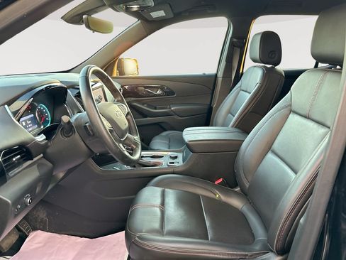 Used 2023 Chevrolet Traverse RS AWD/4WD image 22