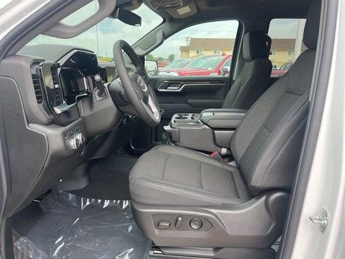 New 2026 GMC Sierra 1500 Elevation image 17
