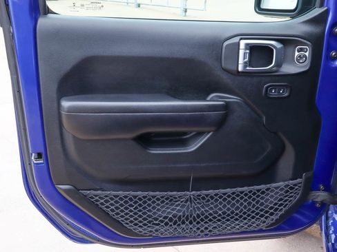 Used 2018 Jeep Wrangler Unlimited Sport S AWD/4WD image 15