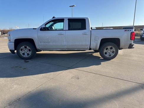 Used 2018 Chevrolet Silverado 1500 LT w/ All Star Edition image 2