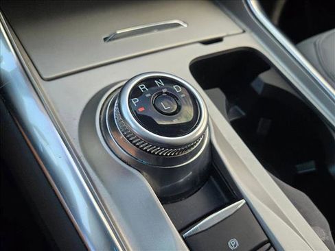 Used 2021 Ford Explorer XLT w/ Equipment Group 202A image 14