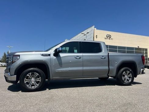 Used 2025 GMC Sierra 1500 SLT AWD/4WD image 2