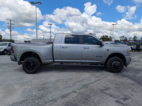 Used 2024 RAM 3500 Laramie w/ Night Edition AWD/4WD image 3