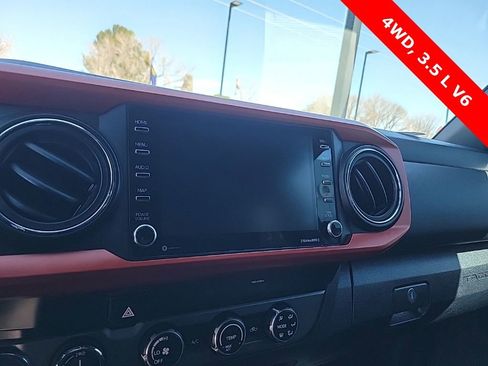 Used 2020 Toyota Tacoma TRD Sport image 25