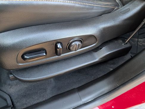 Certified 2021 Chevrolet Traverse LT w/ LT Premium Package image 23