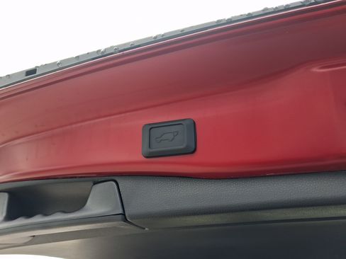 Used 2025 Toyota RAV4 XLE Premium w/ Weather Package image 32