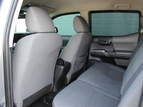 Used 2018 Toyota Tacoma SR5 image 20