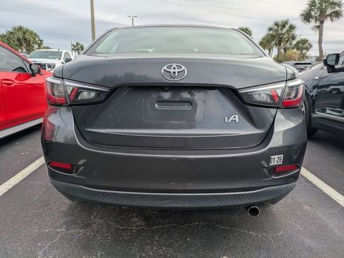 Used 2017 Toyota Yaris iA image 4