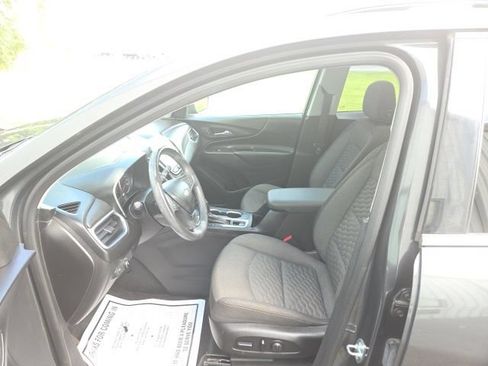 Used 2018 Chevrolet Equinox LT w/ Sun & Infotainment Package AWD/4WD image 13
