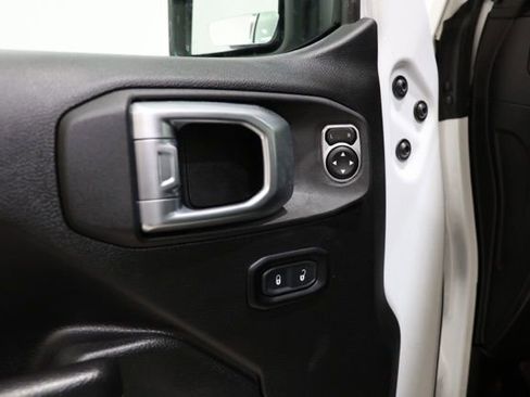 Used 2023 Jeep Wrangler Unlimited w/ Cold Weather Group AWD/4WD image 19