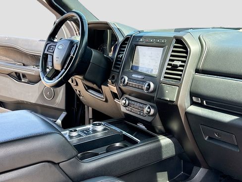 Used 2020 Ford Expedition Limited w/ Equipment Group 302A AWD/4WD image 5