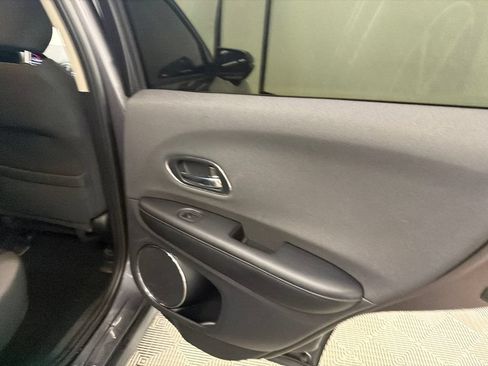 Used 2022 Honda HR-V EX image 16