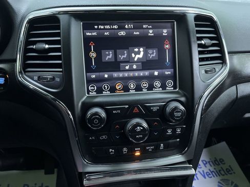 Used 2018 Jeep Grand Cherokee Altitude AWD/4WD image 24
