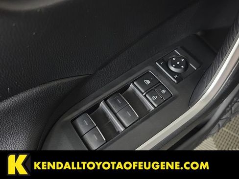 Used 2024 Toyota RAV4 XLE AWD/4WD image 21