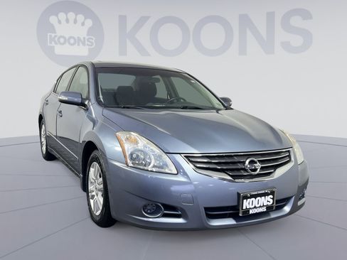 Used 2010 Nissan Altima 2.5 S w/ Premium Audio Pkg image 10