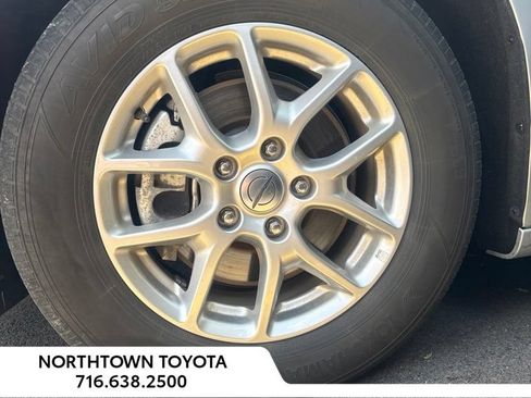 Used 2024 Chrysler Pacifica Touring-L FWD image 24