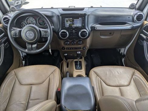 Used 2013 Jeep Wrangler Unlimited Sahara w/ Connectivity Group AWD/4WD image 16