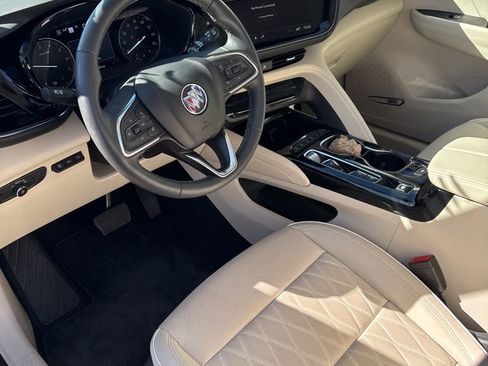 Used 2023 Buick Envision Avenir image 12