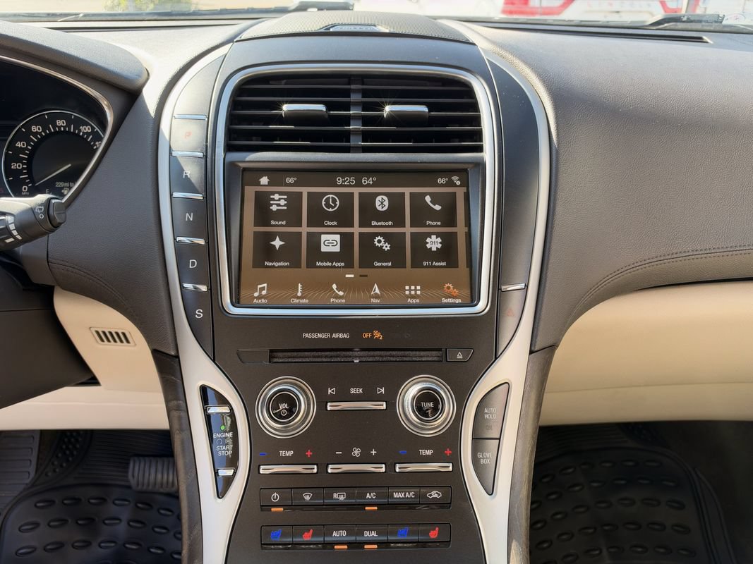 Used 2018 Lincoln MKX Reserve FWD image 20