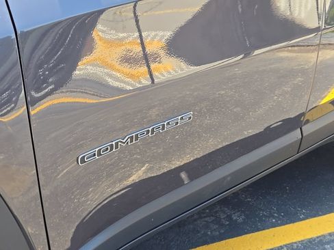 Certified 2024 Jeep Compass Limited AWD/4WD image 8