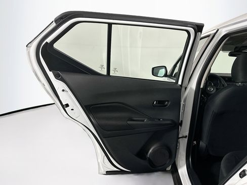 Used 2024 Nissan Kicks S image 24