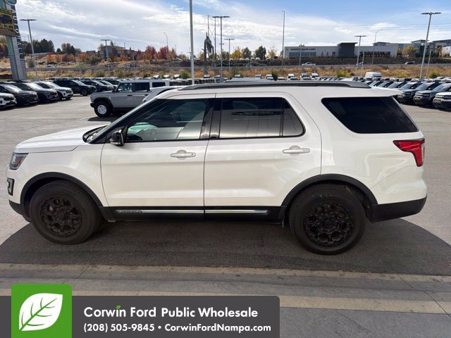 Used 2016 Ford Explorer XLT w/ Equipment Group 202A FWD image 5