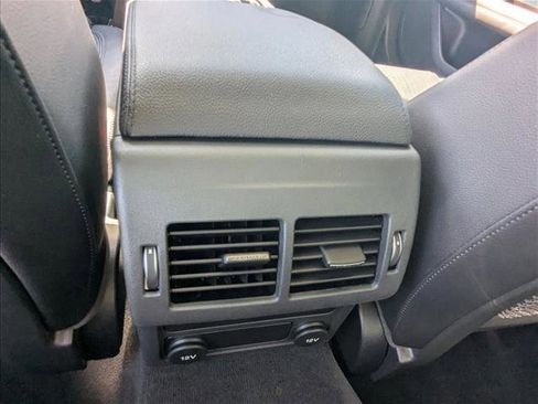 Used 2018 Jaguar XF Prestige image 18