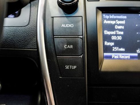 Used 2017 Toyota Camry SE FWD image 34