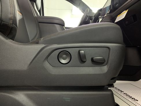 New 2026 GMC Sierra 1500 AT4 w/ Technology Package image 39