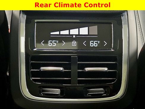 Used 2022 Volvo XC60 B5 Inscription w/ Protection Package Premier AWD/4WD image 31