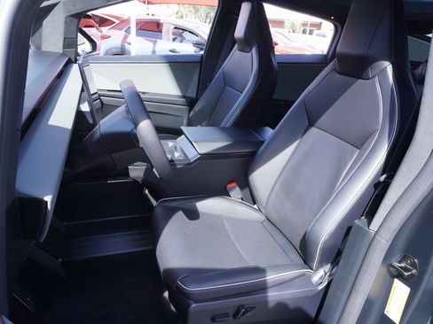 Used 2025 Tesla Cybertruck AWD Crew Cab image 16