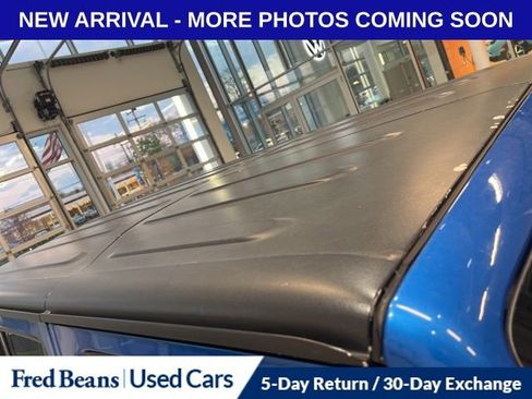 Used 2015 Jeep Wrangler Unlimited Rubicon w/ Connectivity Group image 5