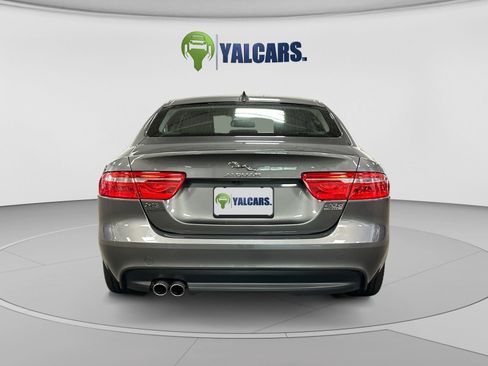 Used 2017 Jaguar XE Premium AWD/4WD image 4