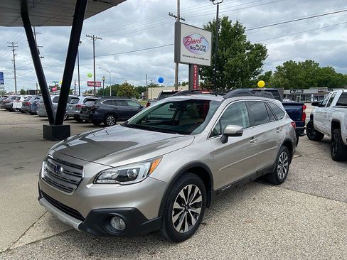 Used 2015 Subaru Outback 3.6R Limited AWD/4WD image 8