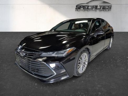 Used 2019 Toyota Avalon Limited FWD image 6